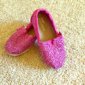 Girls Toms shoes